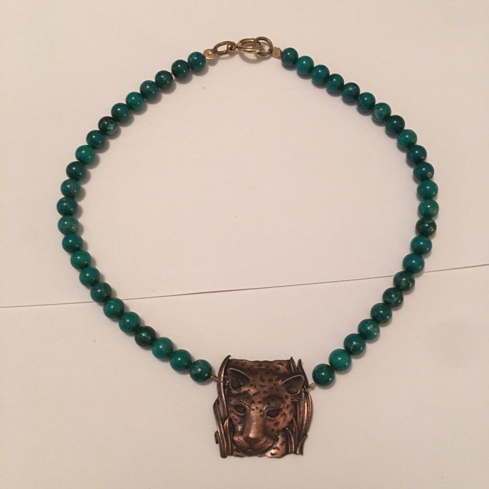 Women's Signed JJ Jonette Jewelry Leopard Green Bead Costume Necklace